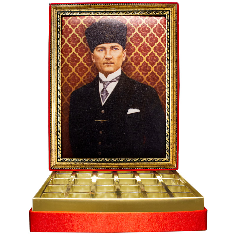 Kalpaklı Atatürk Çikolata Kutusu