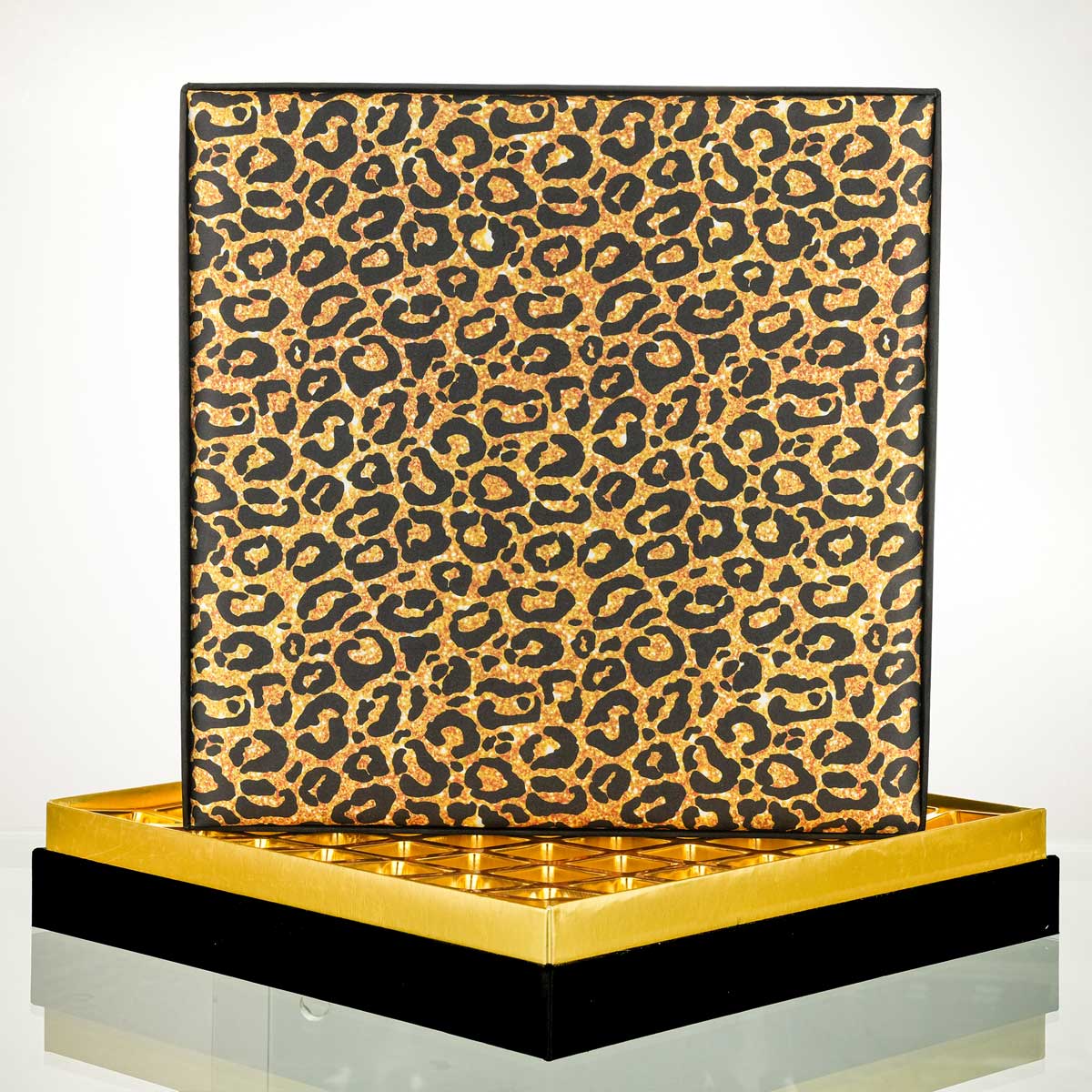 Leopar Desenli Çikolata Kutusu